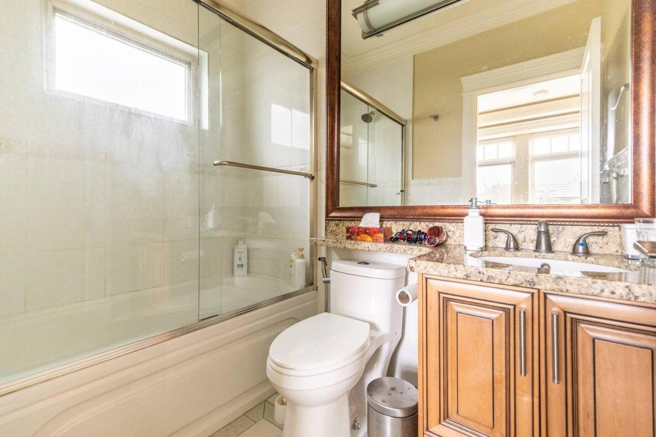 Апартаменты Mike'S Luxury House Ванкувер Экстерьер фото